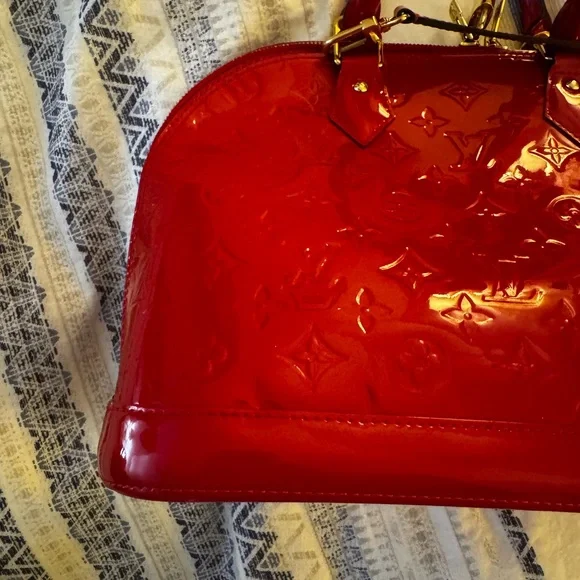 LV Monogram Vernis Alma PM excellent like new condition. - Picture 7 of 16